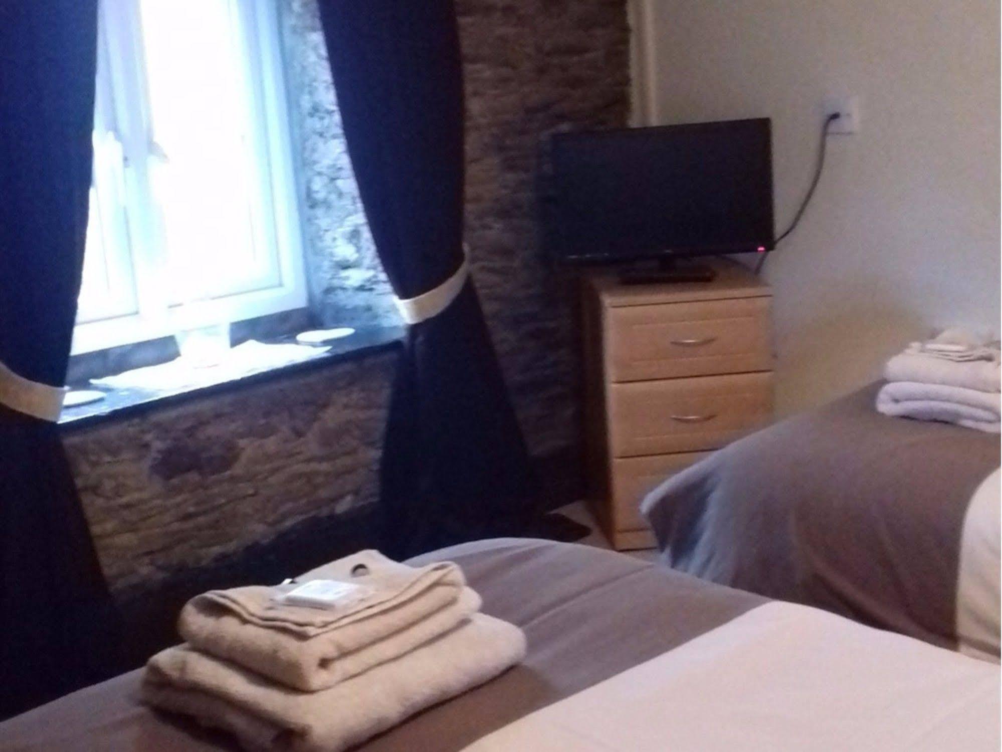 The Dolphin Inn Kingsbridge  Εξωτερικό φωτογραφία